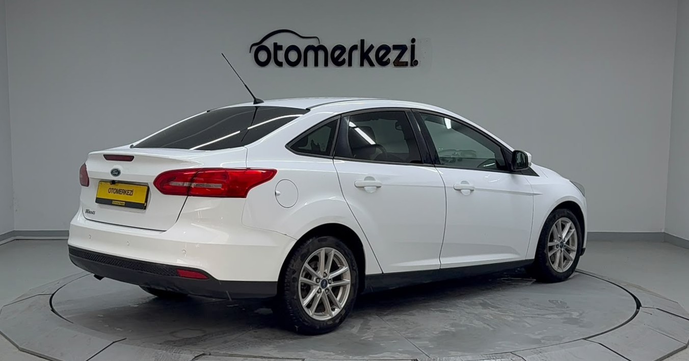 FORD FOCUS 3